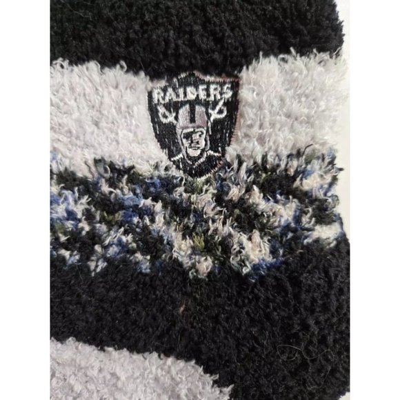 Women's Socks Oakland Raiders Las Vegas Striped Fuzzy Socks NFL Team Apparel NWT - Picture 2 of 3